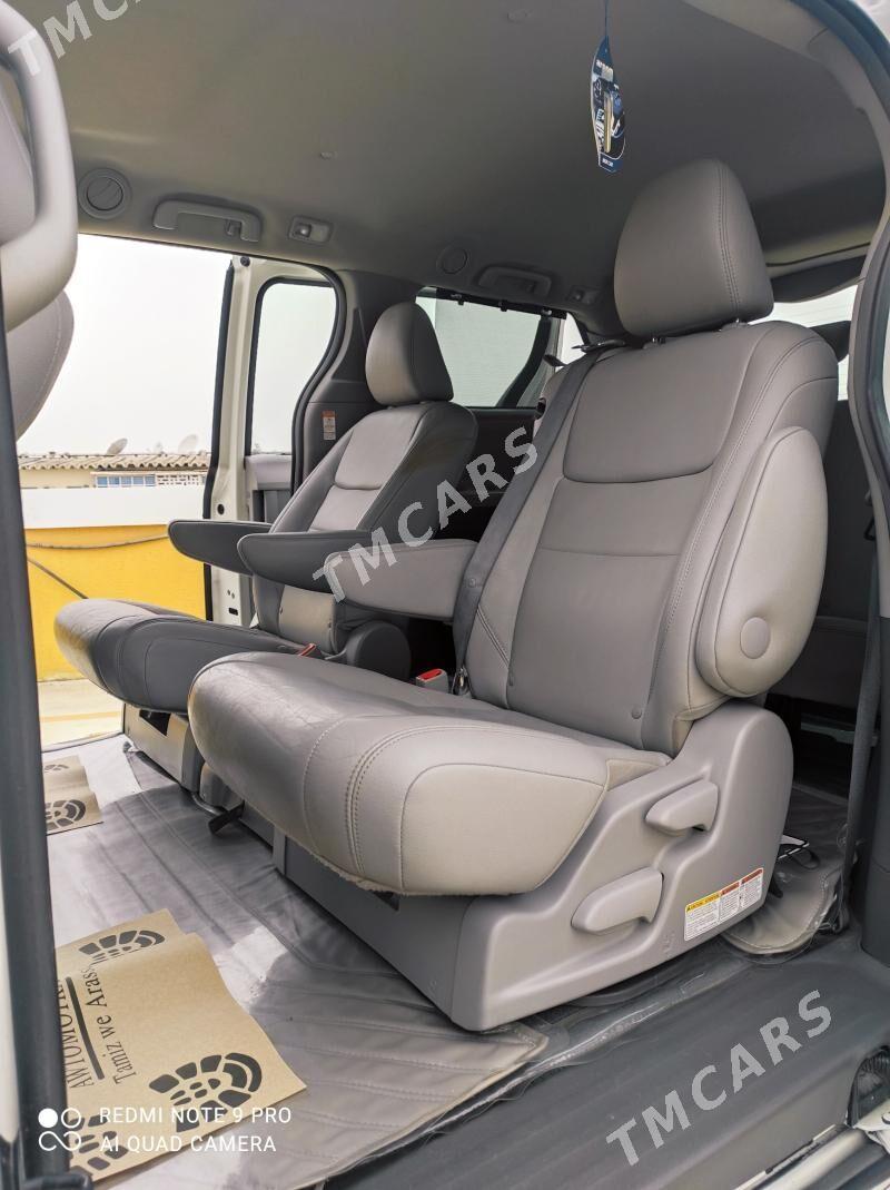 Toyota Sienna 2016 - 378 000 TMT - Мир 2 - img 9