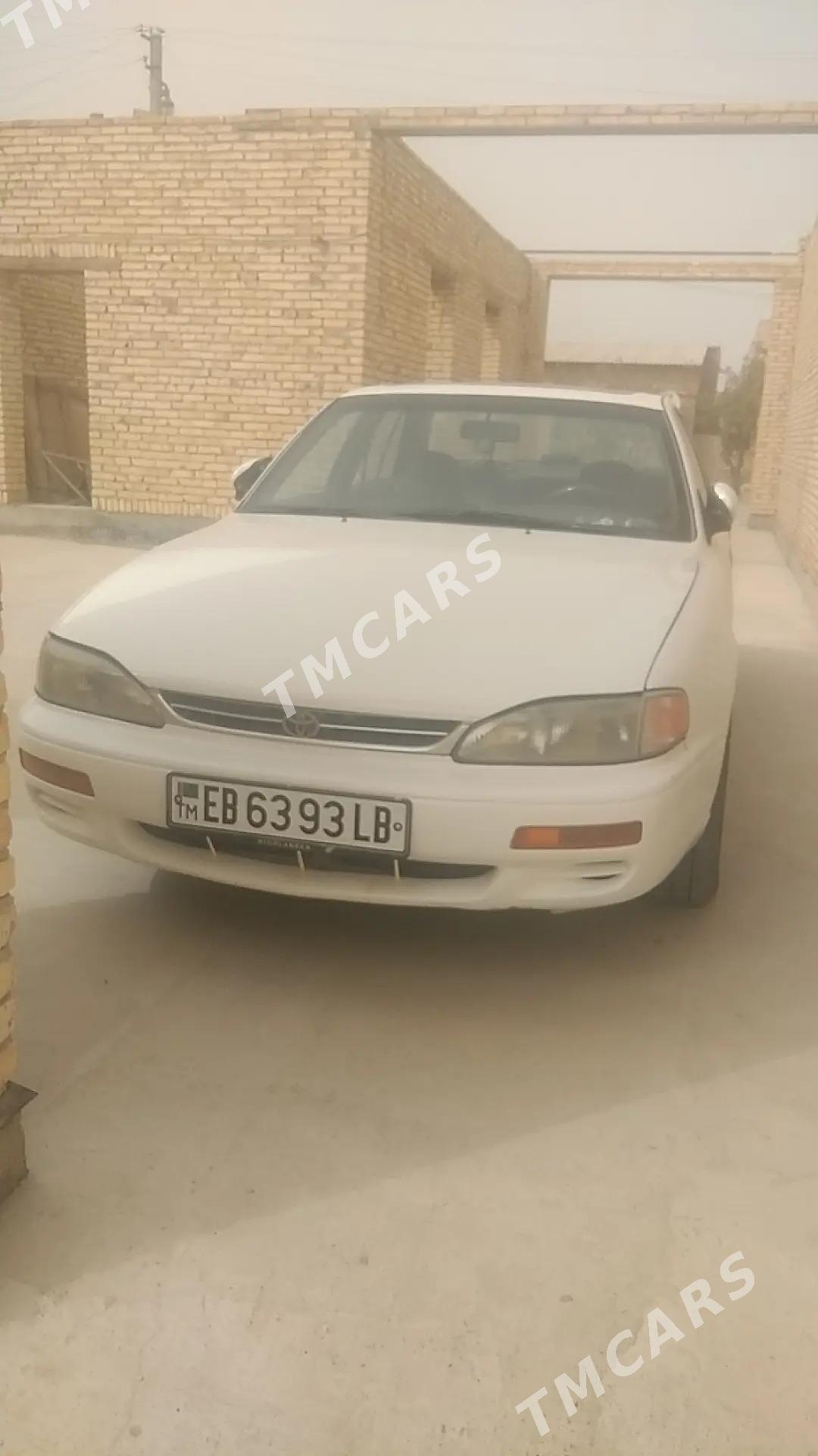 Toyota Camry 1995 - 90 000 TMT - Çärjew - img 3