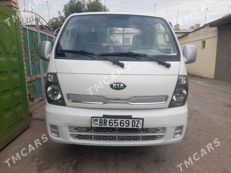 Kia Bongo 2016 - 260 000 TMT - Şabat etr. - img 3