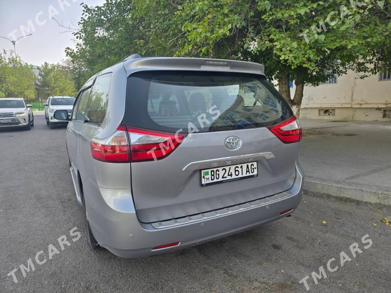 Toyota Sienna 2017 - 405 000 TMT - Ашхабад - img 4
