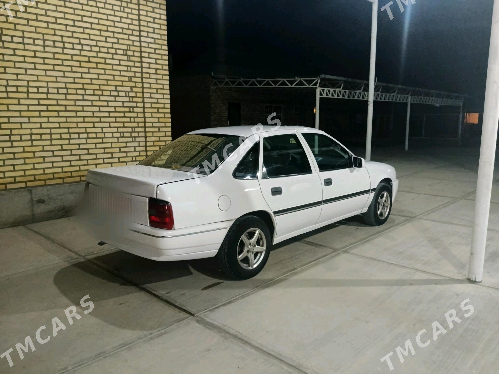 Opel Vectra 1992 - 35 000 TMT - Bäherden - img 2