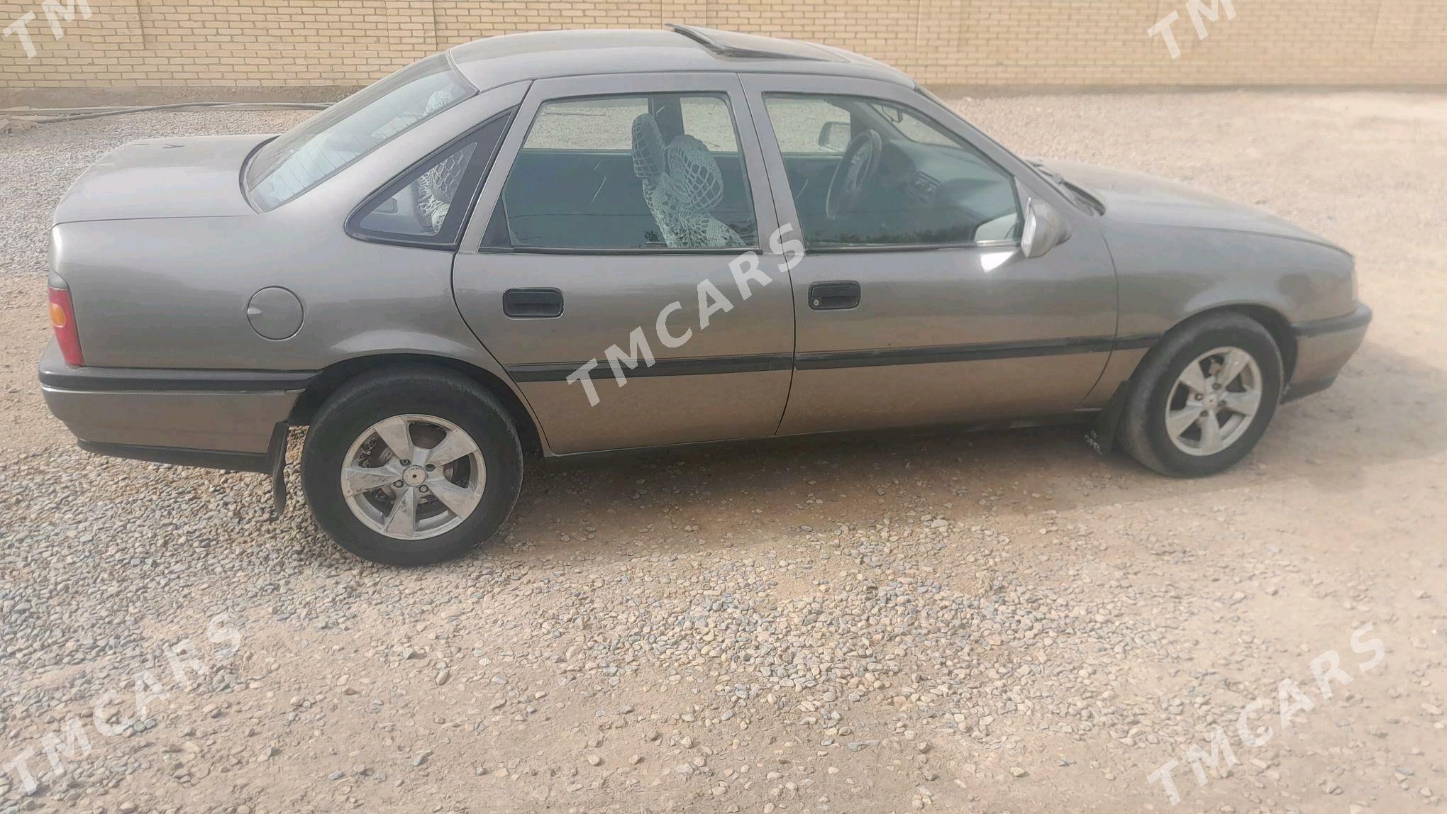 Opel Vectra 1992 - 40 000 TMT - Сакарчага - img 3