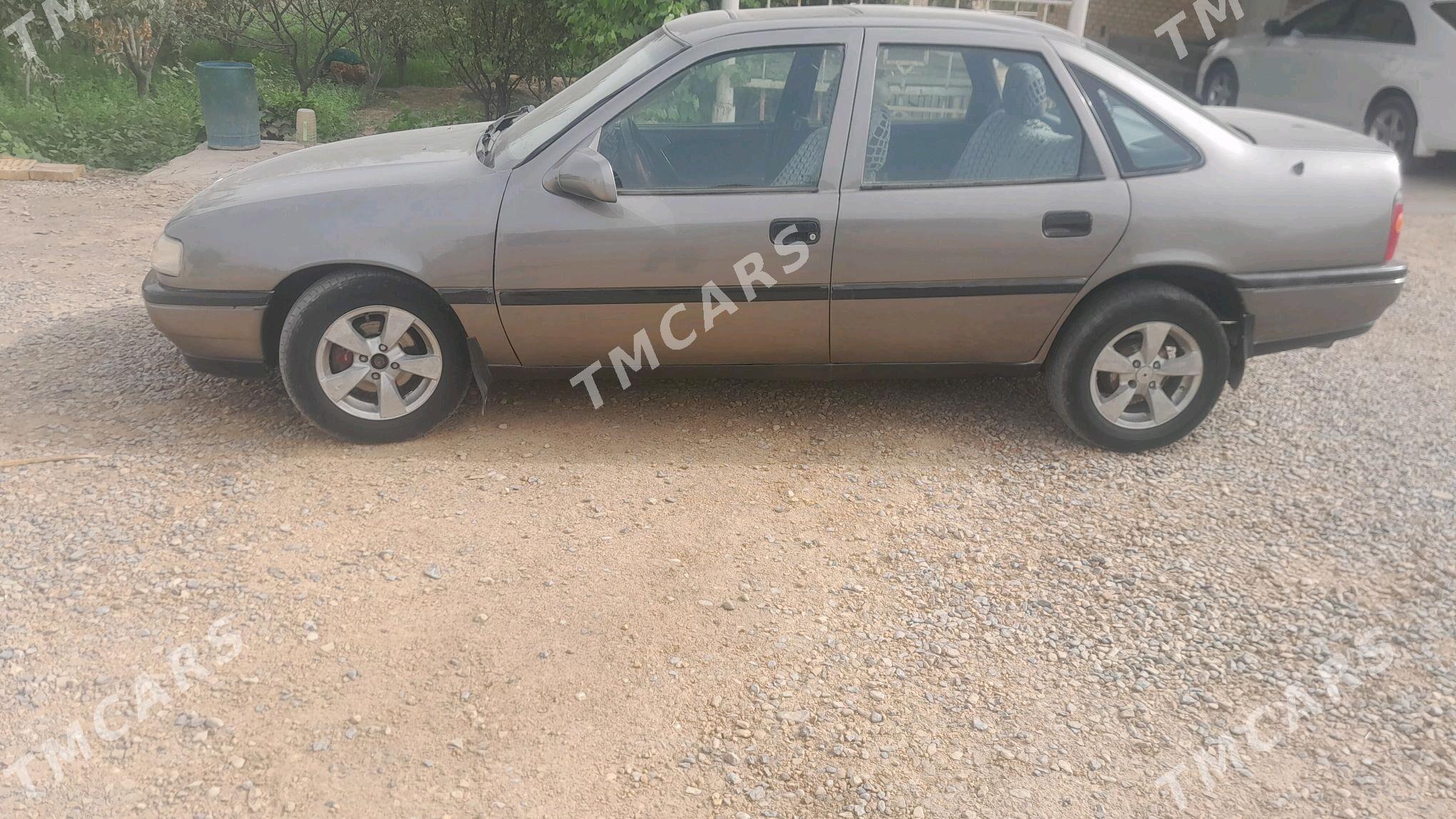 Opel Vectra 1992 - 40 000 TMT - Сакарчага - img 8