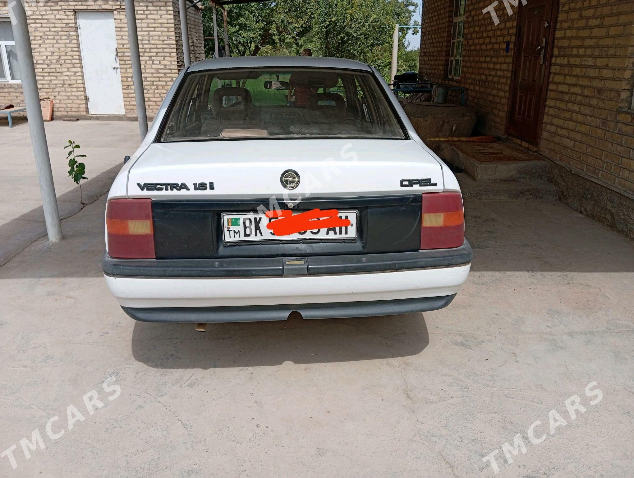 Opel Vectra 1990 - 27 000 TMT - Tejen - img 4