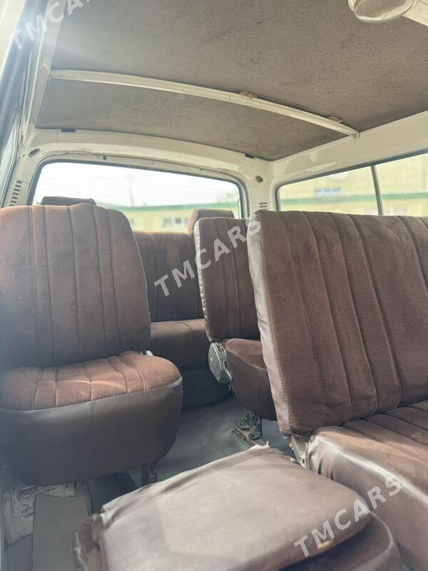 Toyota Hiace 2005 - 85 000 TMT - Mary - img 8