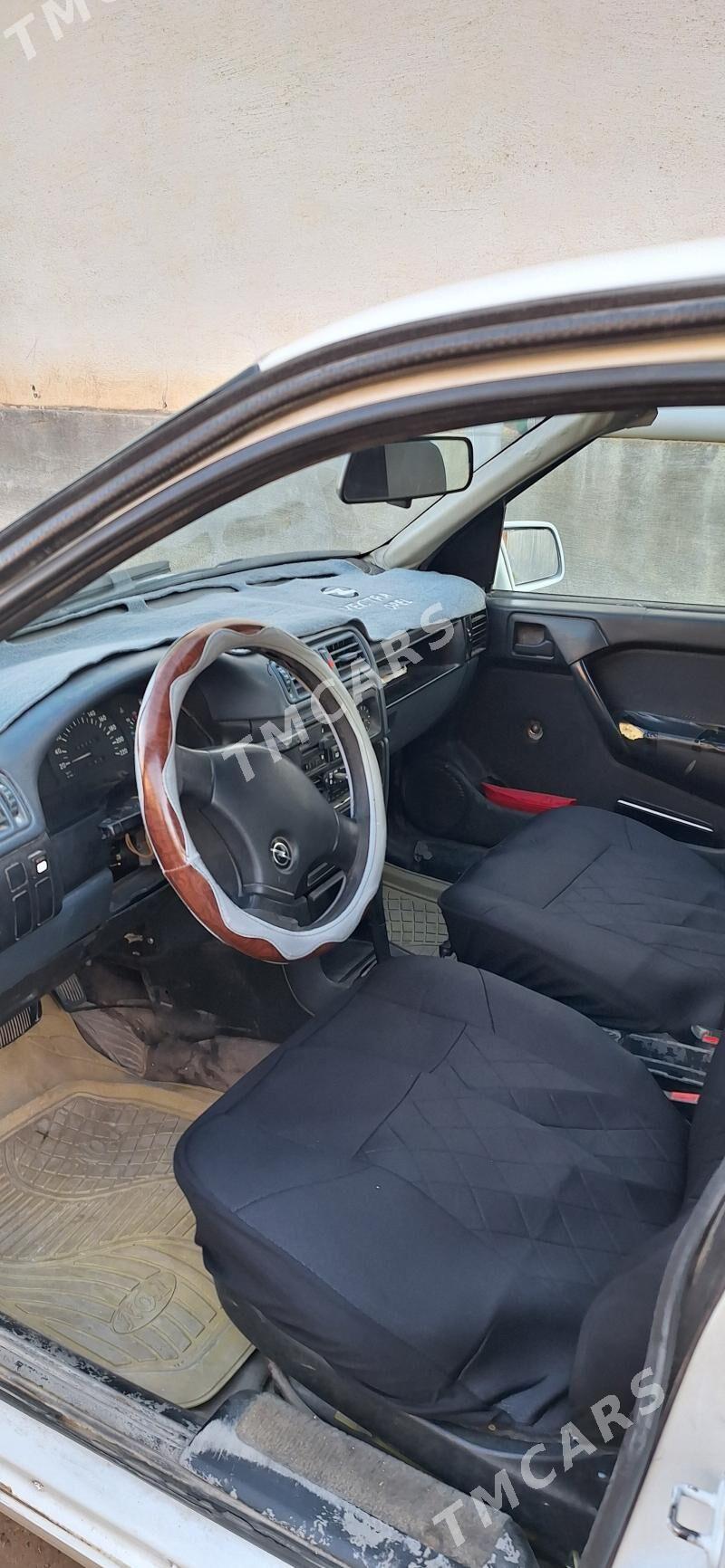 Opel Vectra 1989 - 23 000 TMT - Halaç - img 2