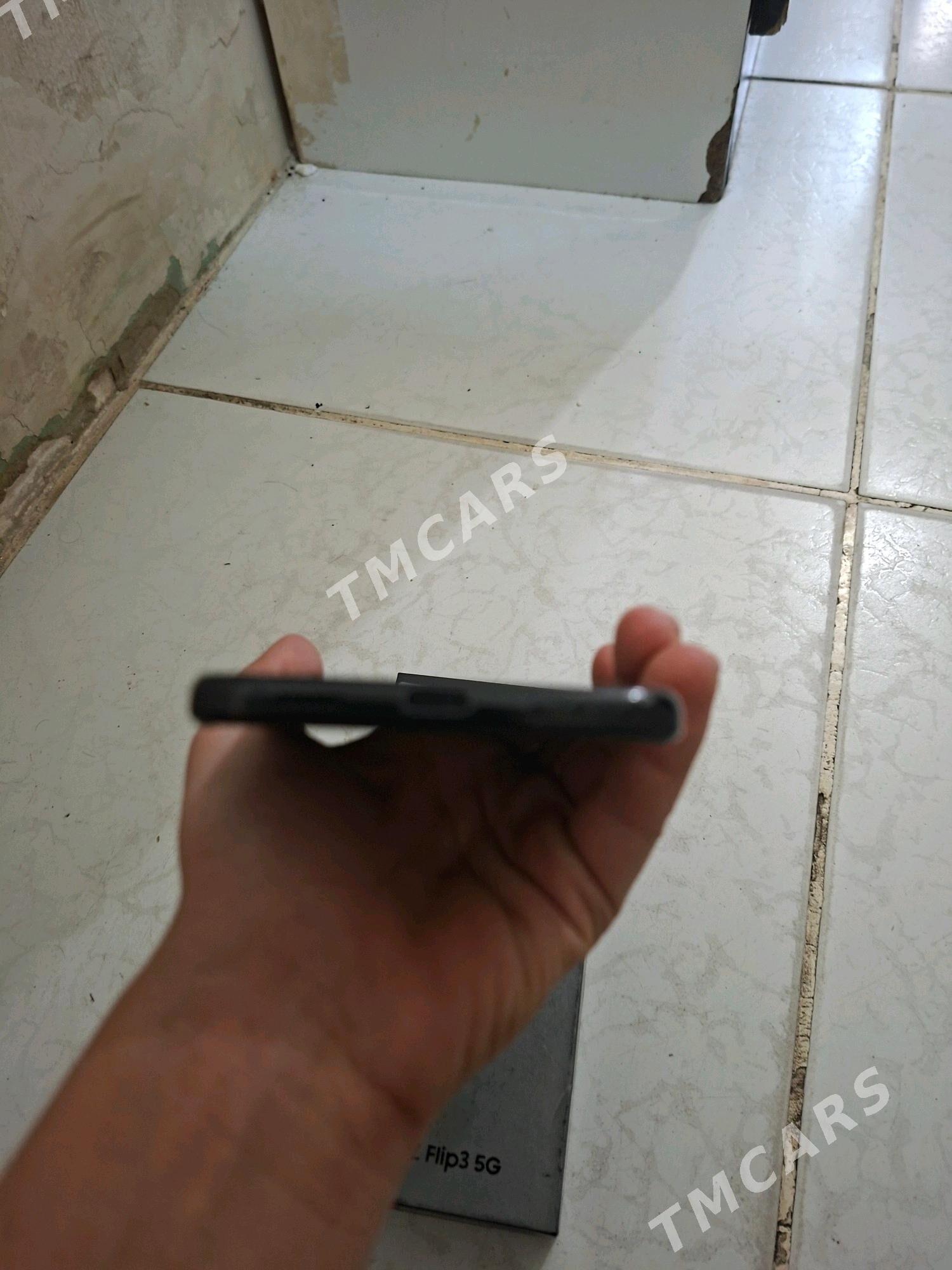 SAMSUNG GALAXY ZFILP 3 - Mary - img 2