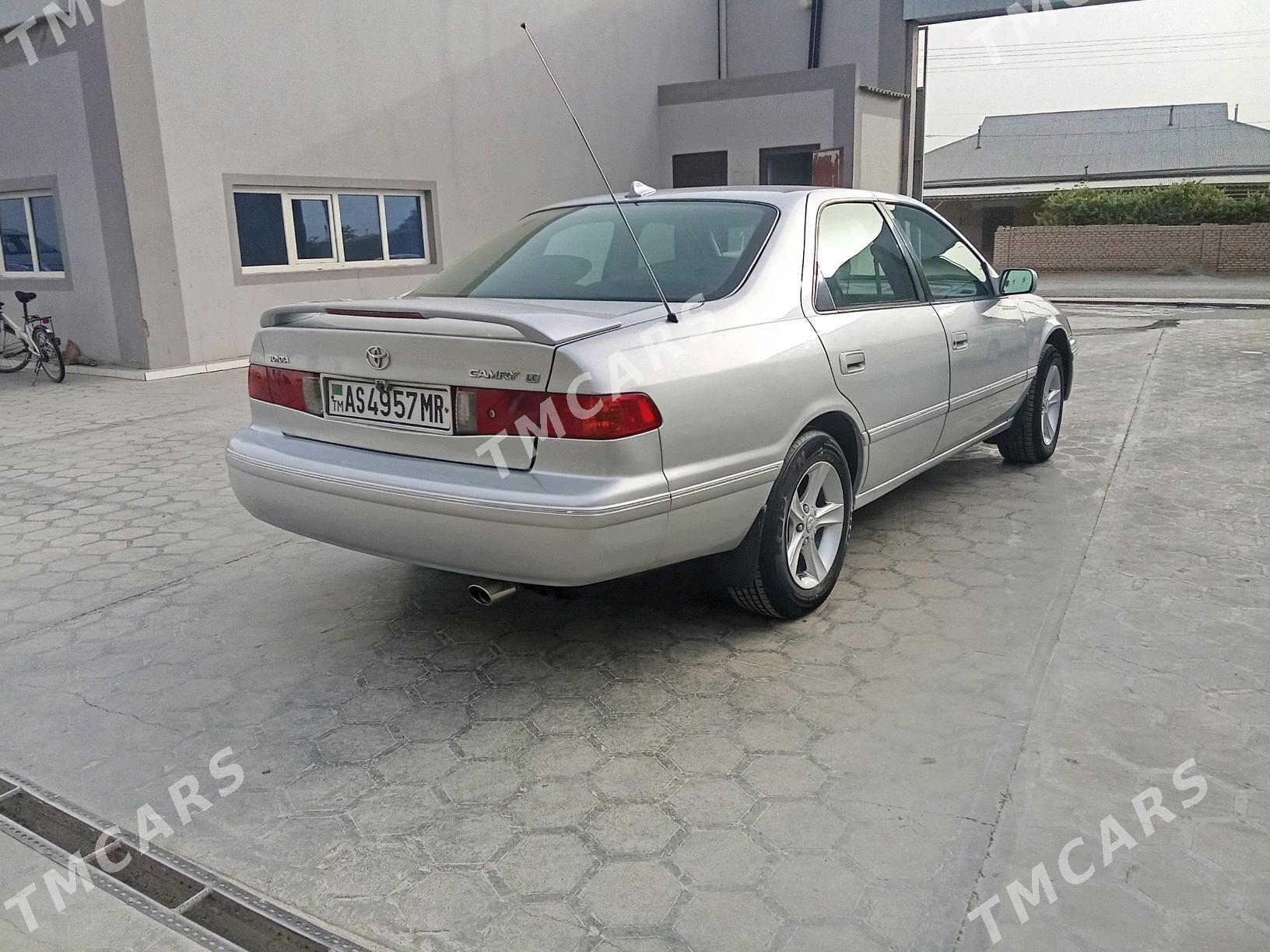 Toyota Camry 2001 - 150 000 TMT - Мары - img 3
