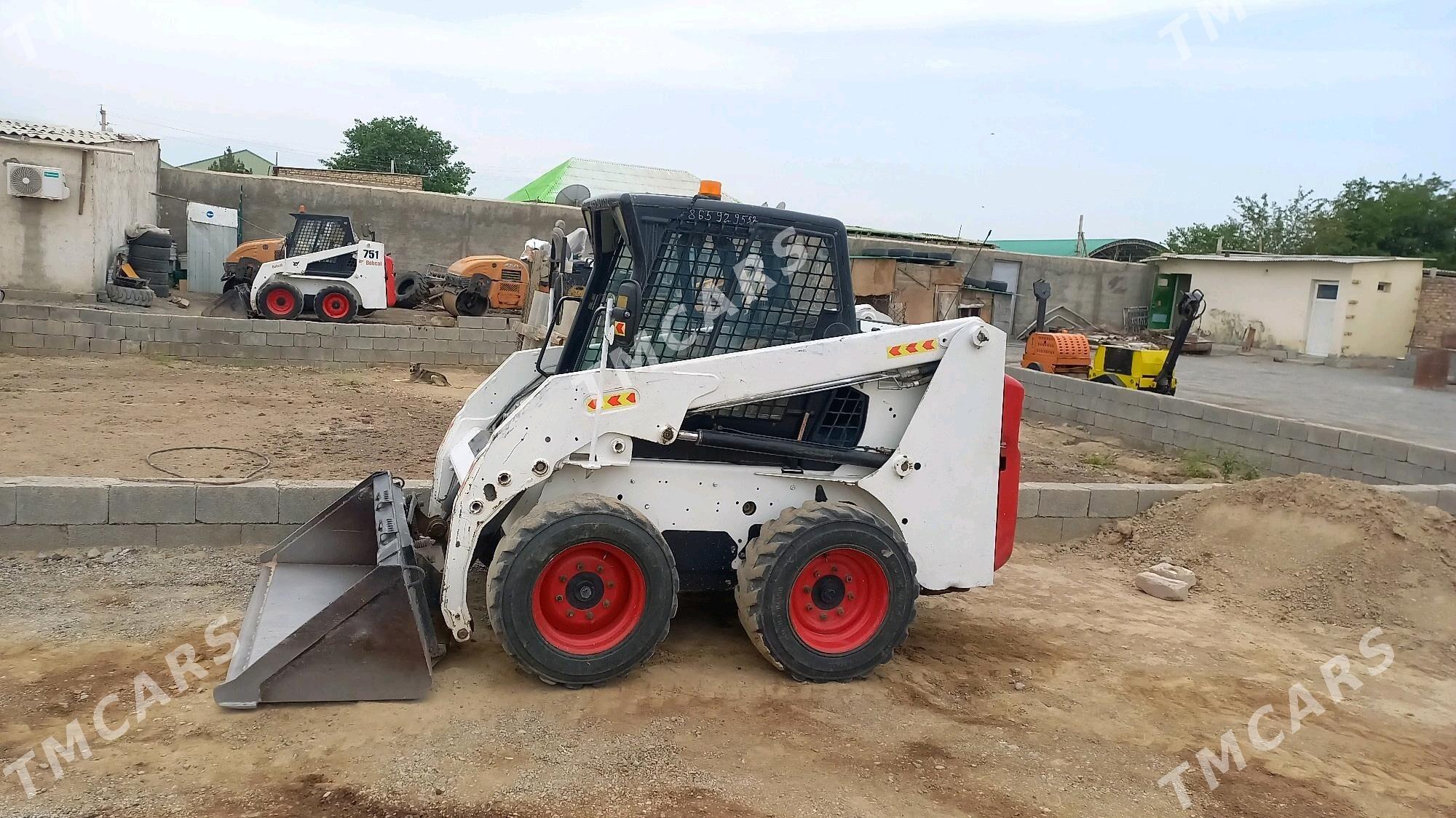 JCB 3CX Compact 2009 - 240 000 TMT - Гарадамак - img 2