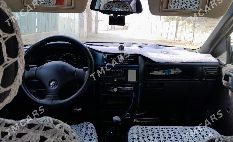 Opel Vectra 1989 - 36 000 TMT - Jebel - img 3