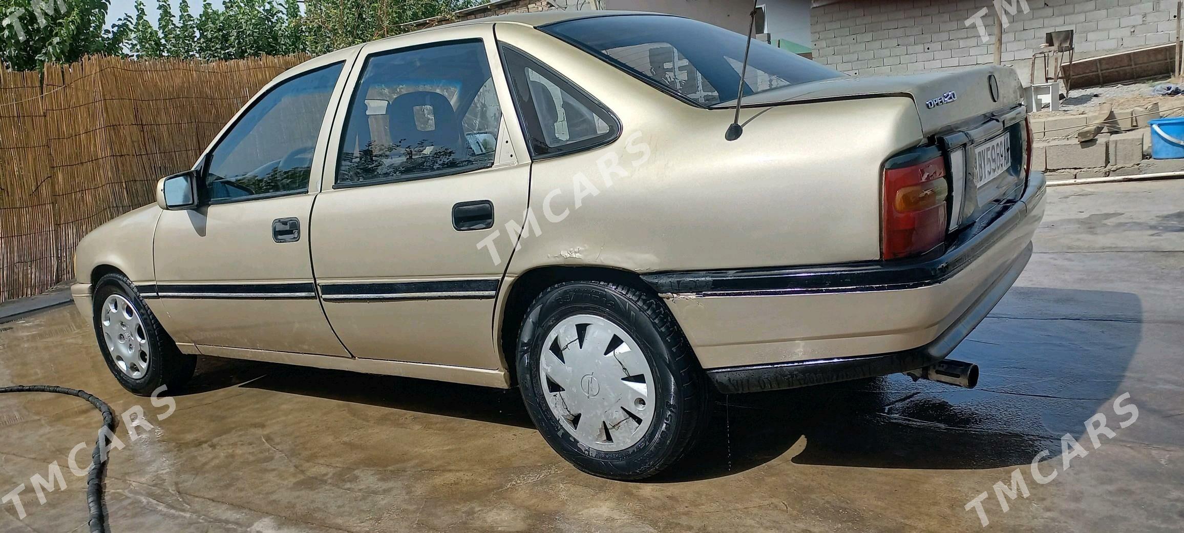 Opel Vectra 1992 - 27 000 TMT - Бахарден - img 4