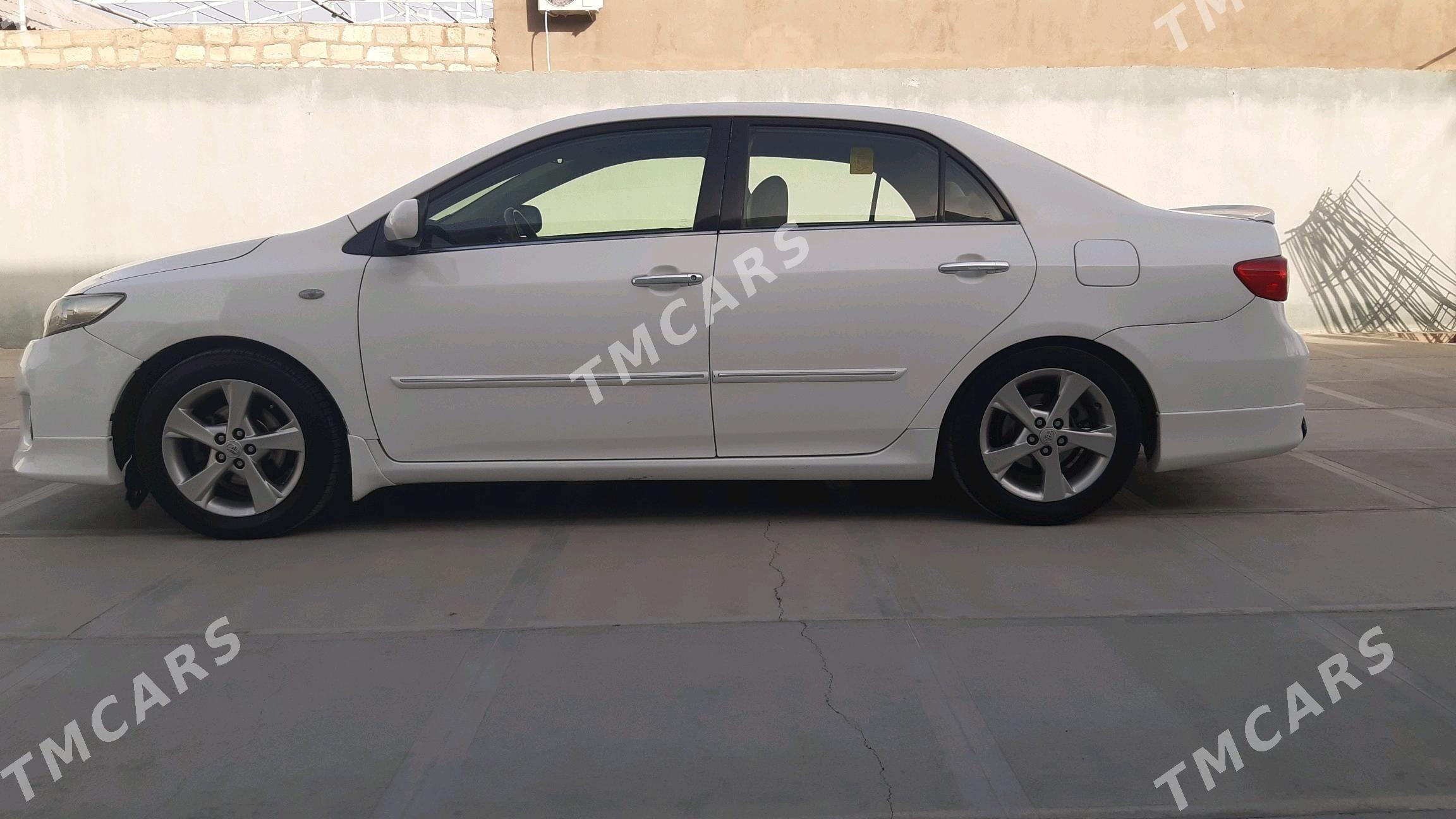Toyota Corolla 2011 - 165 000 TMT - Туркменбаши - img 2