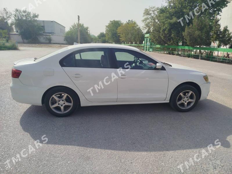 Volkswagen Jetta 2012 - 120 000 TMT - Бузмеин ГРЭС - img 5
