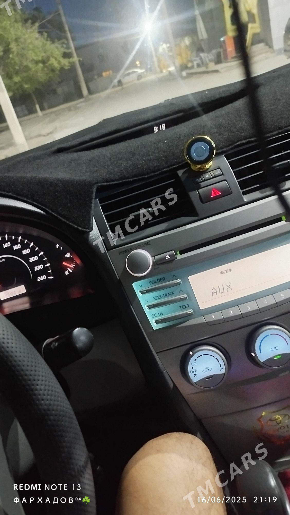 Toyota Camry 2010 - 170 000 TMT - Дашогуз - img 5
