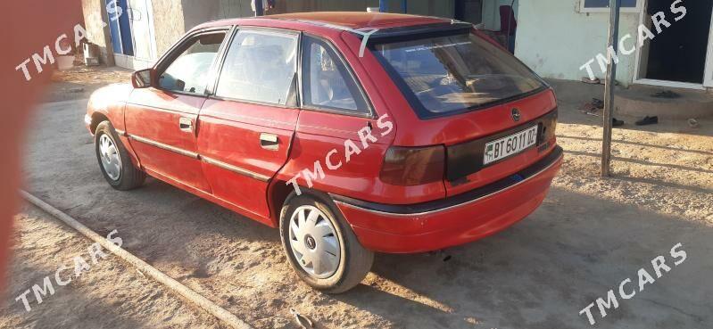 Opel Astra 1992 - 26 000 TMT - Губадаг - img 6