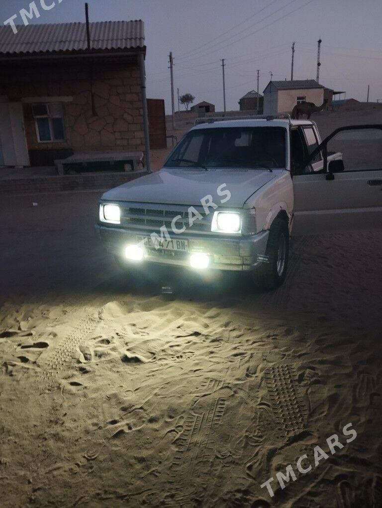 Toyota Hilux 1993 - 22 000 TMT - Esenguly - img 5