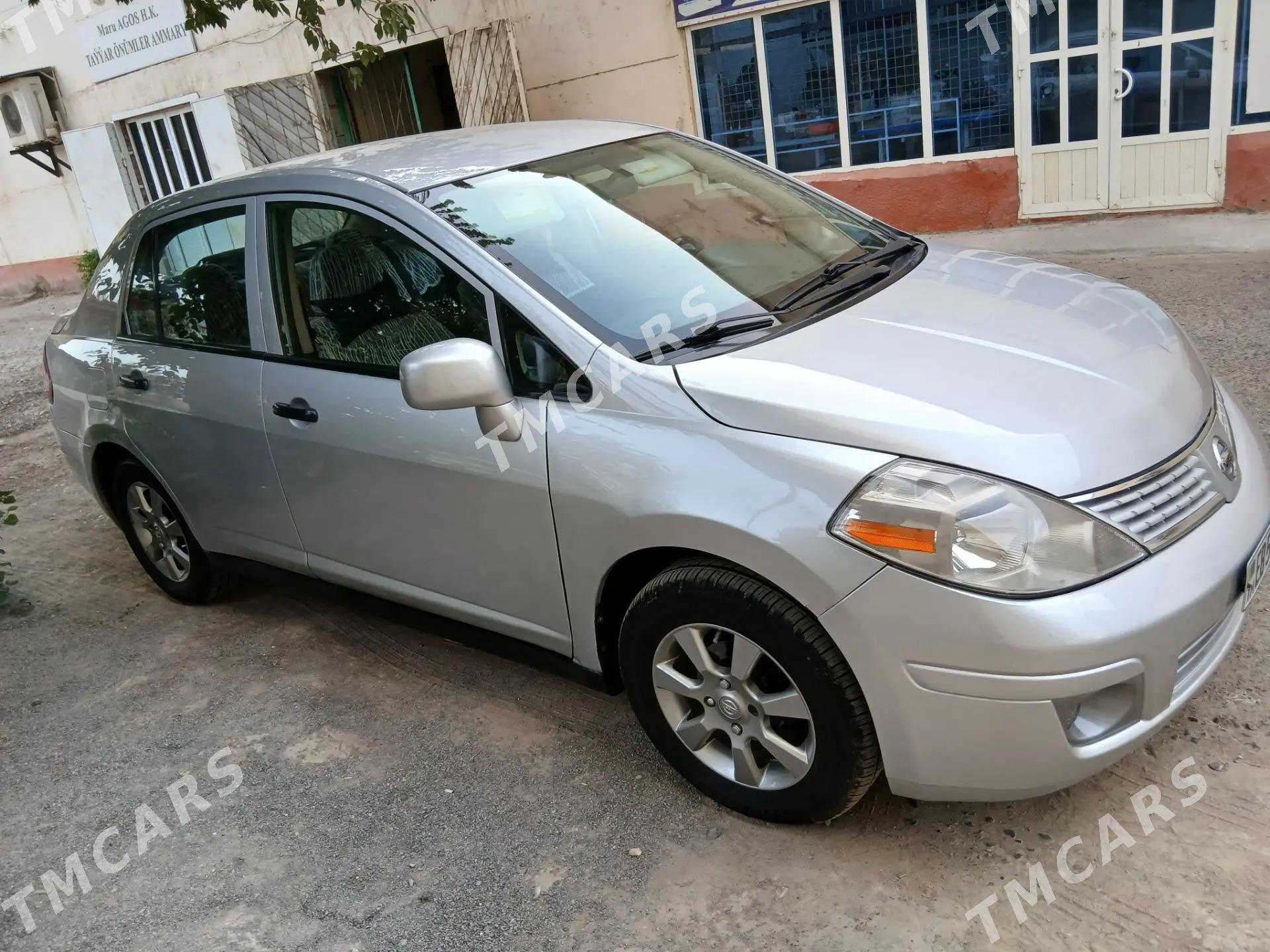Nissan Versa 2010 - 100 000 TMT - Mary - img 5