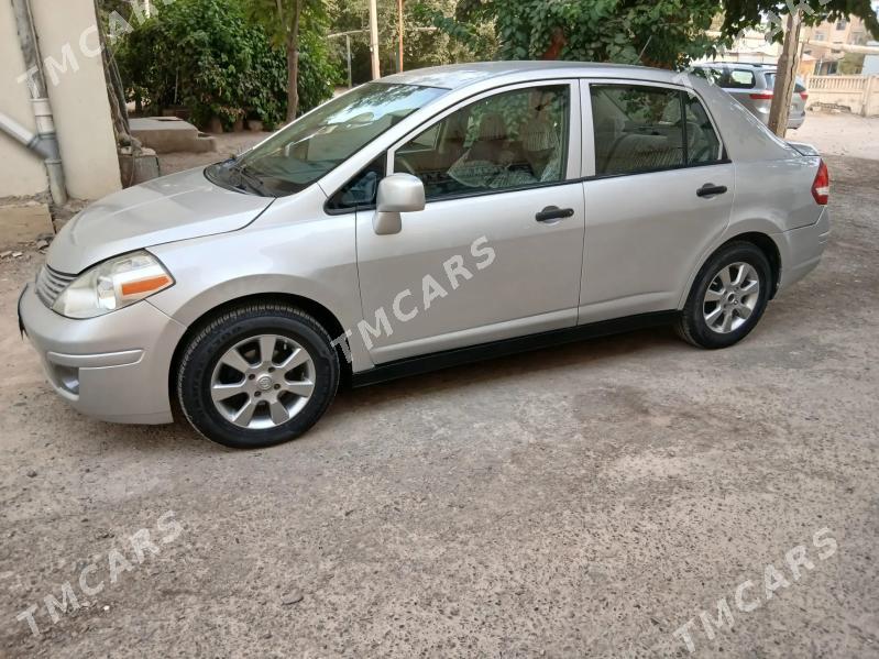 Nissan Versa 2010 - 100 000 TMT - Mary - img 8