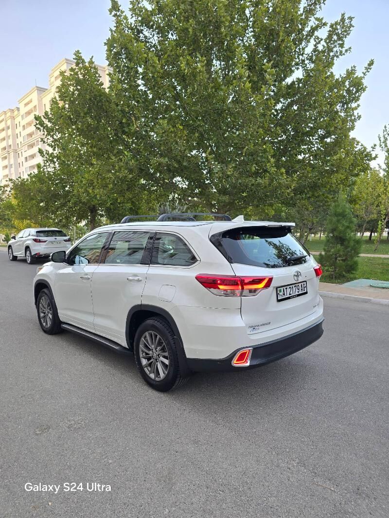Toyota Highlander 2017 - 455 000 TMT - Нефтегаз (ул. Андалиб-Юбилейная) - img 3