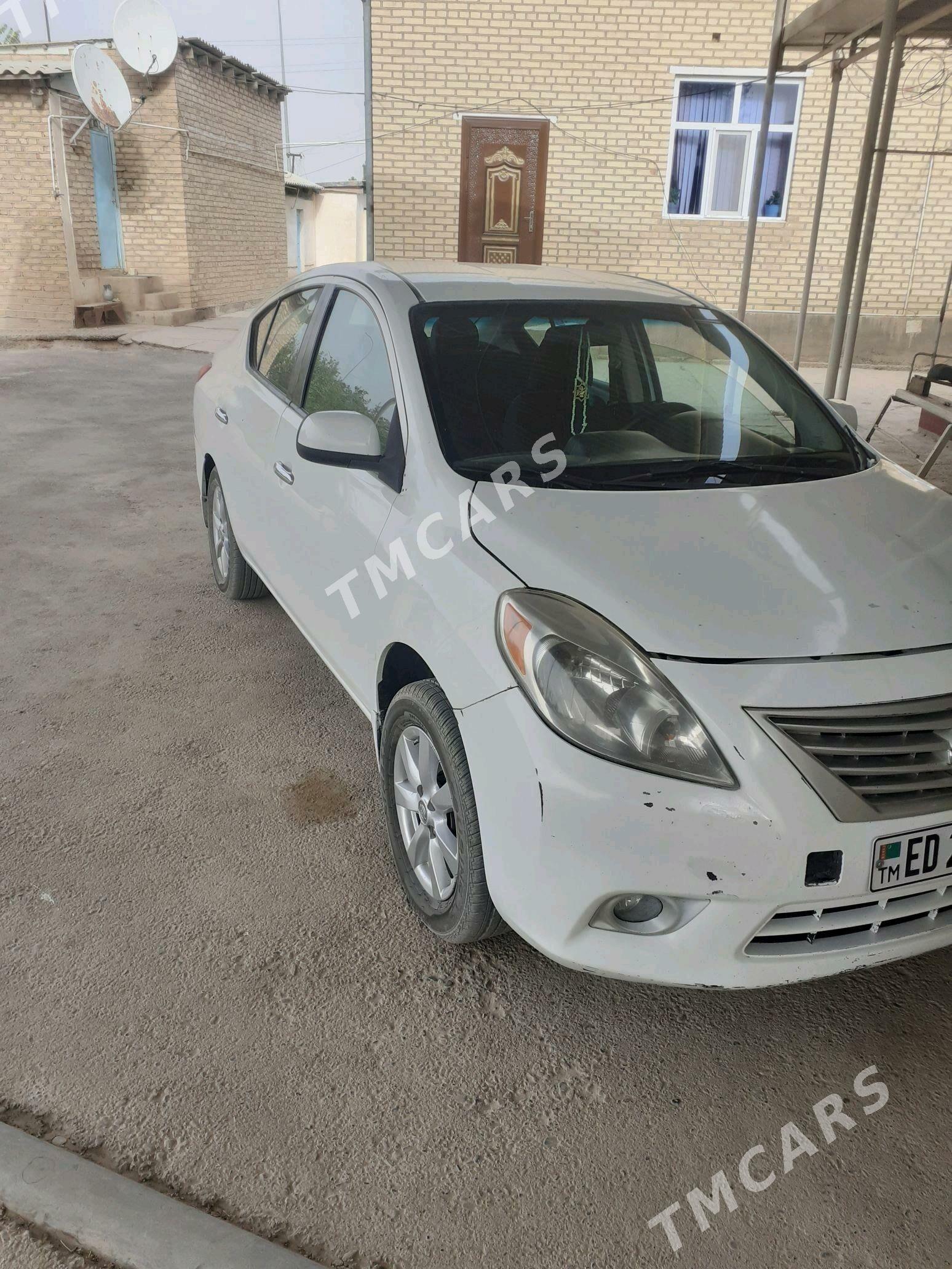 Nissan Versa 2012 - 95 000 TMT - Oguz han - img 2