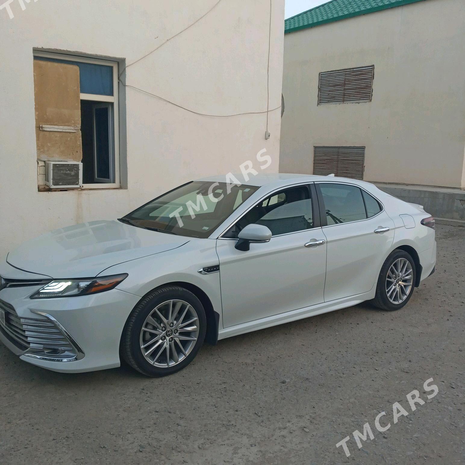 Toyota Camry 2021 - 320 000 TMT - Анев - img 3