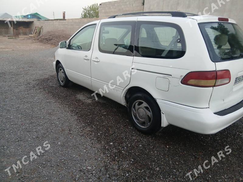Toyota Sienna 2002 - 130 000 TMT - Яшлык - img 9