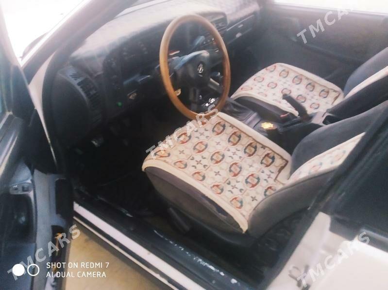Opel Omega 1992 - 30 000 TMT - Туркменбаши - img 4