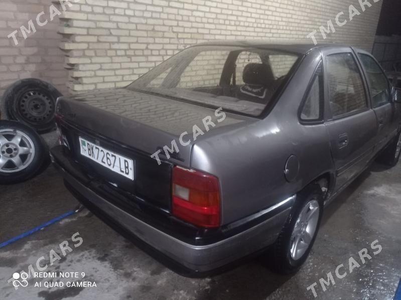 Opel Vectra 1989 - 15 000 TMT - Чарджоу - img 3