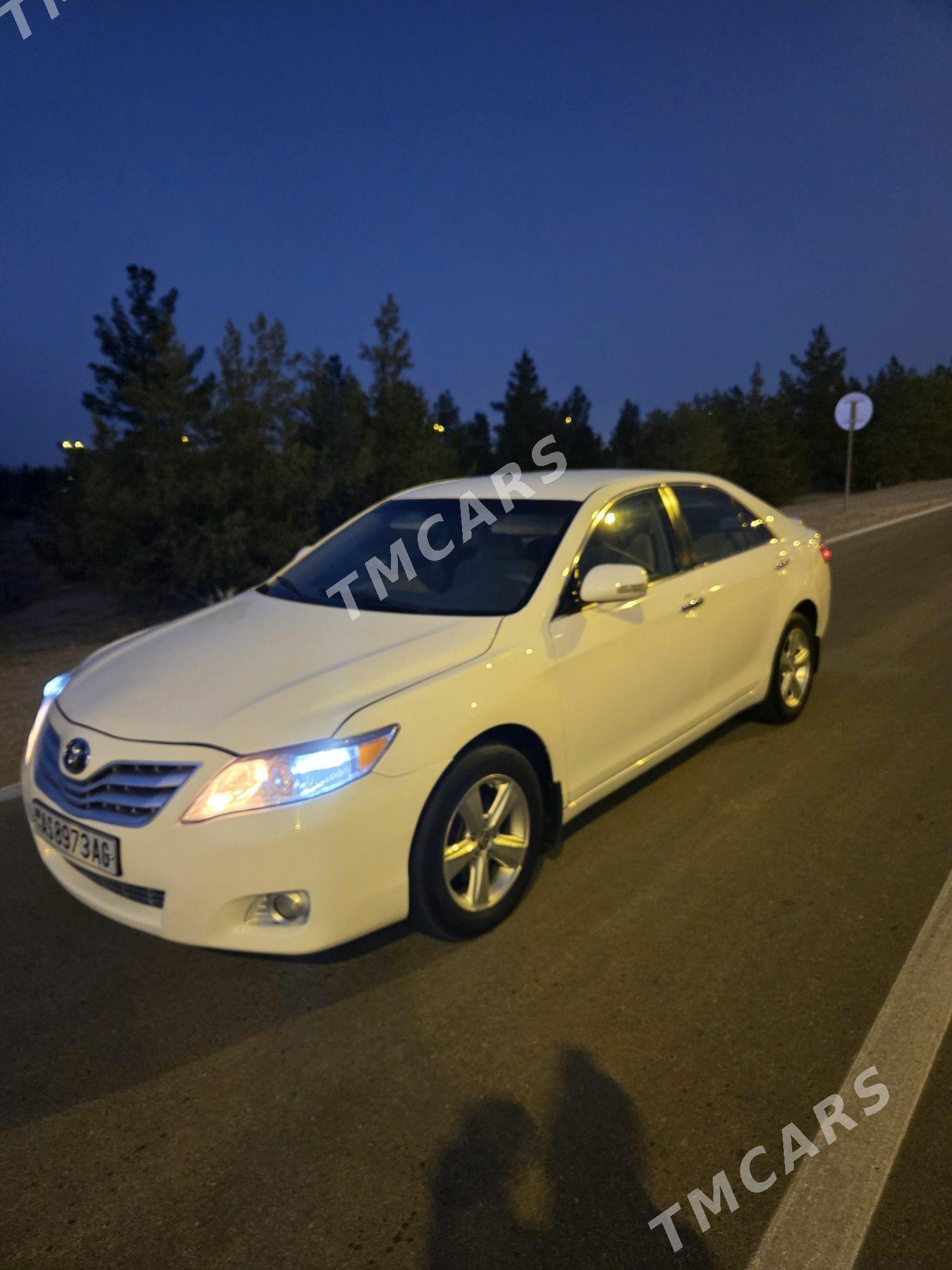 Toyota Camry 2010 - 173 000 TMT - Büzmeýin - img 2