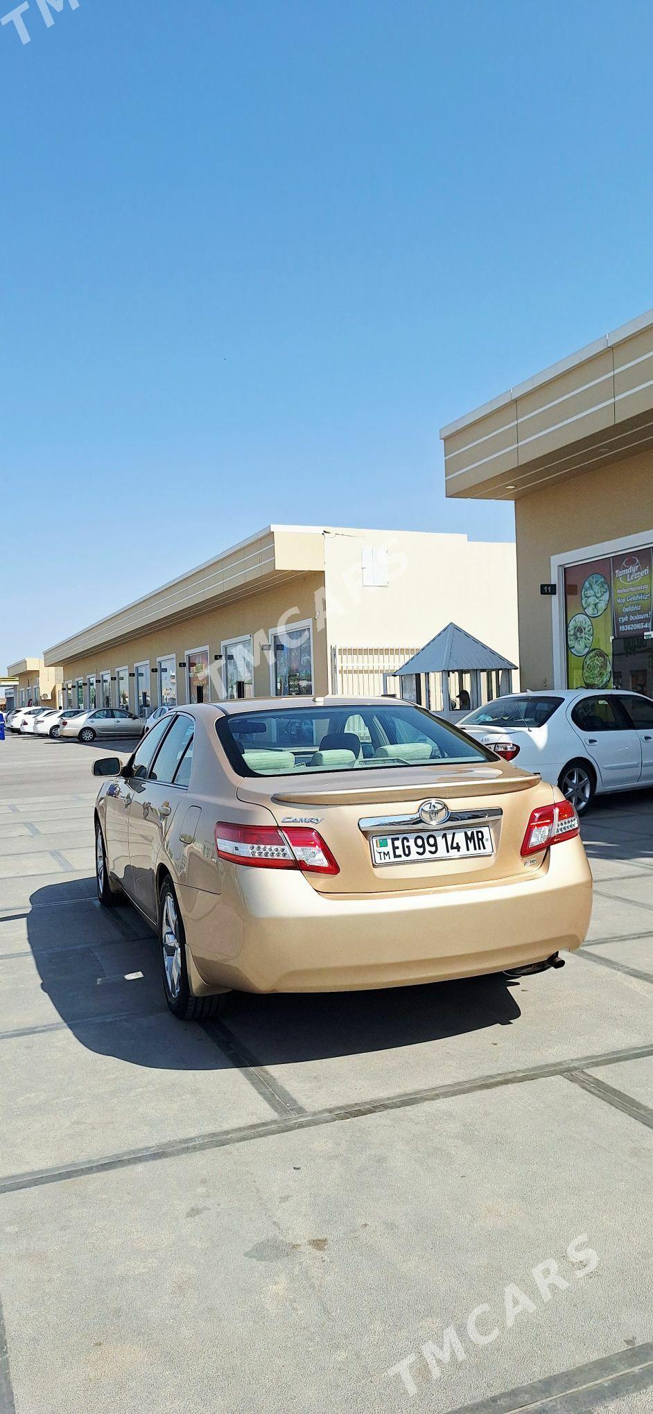 Toyota Camry 2010 - 180 000 TMT - Байрамали - img 1