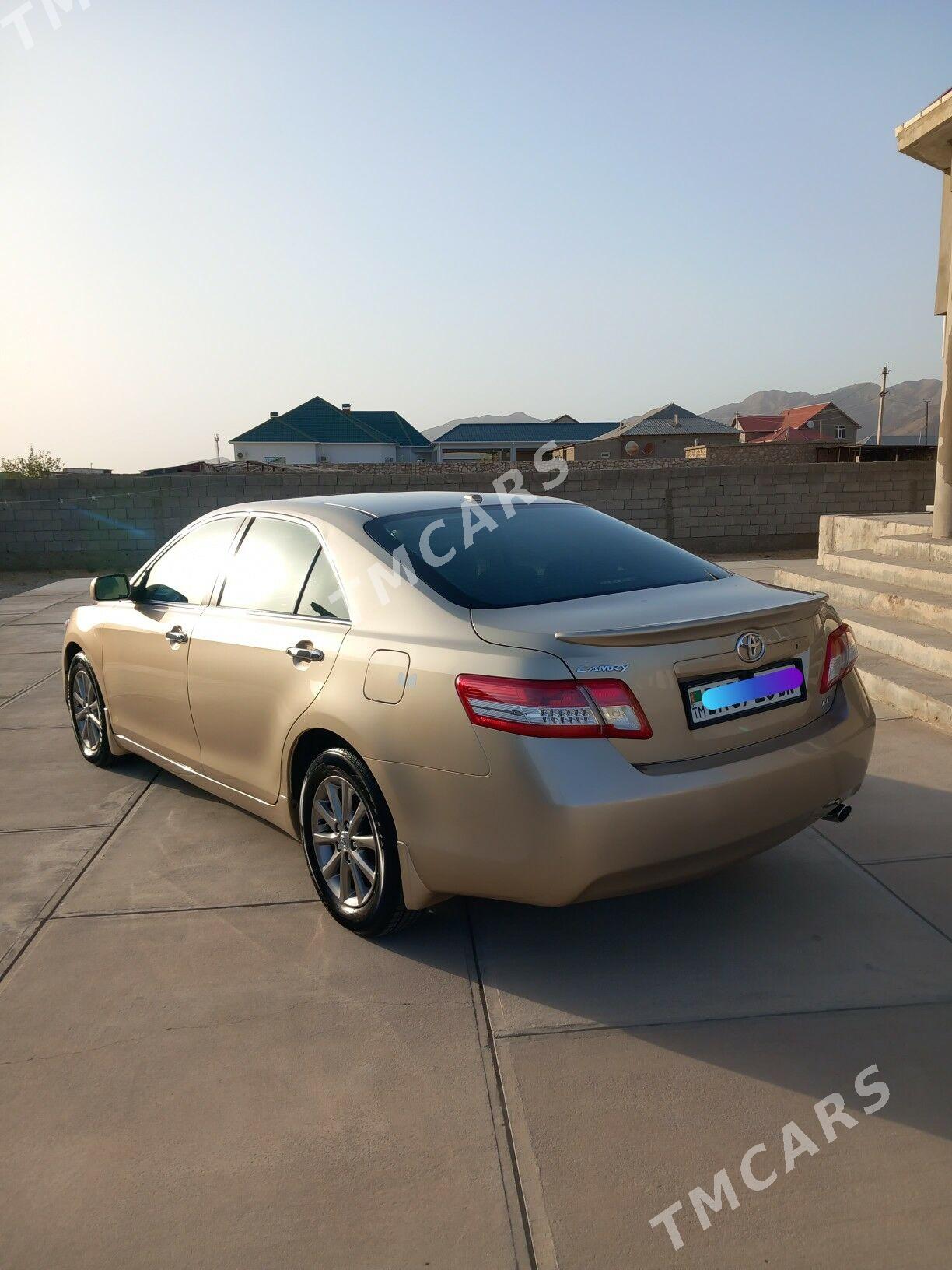 Toyota Camry 2010 - 202 000 TMT - Балканабат - img 3
