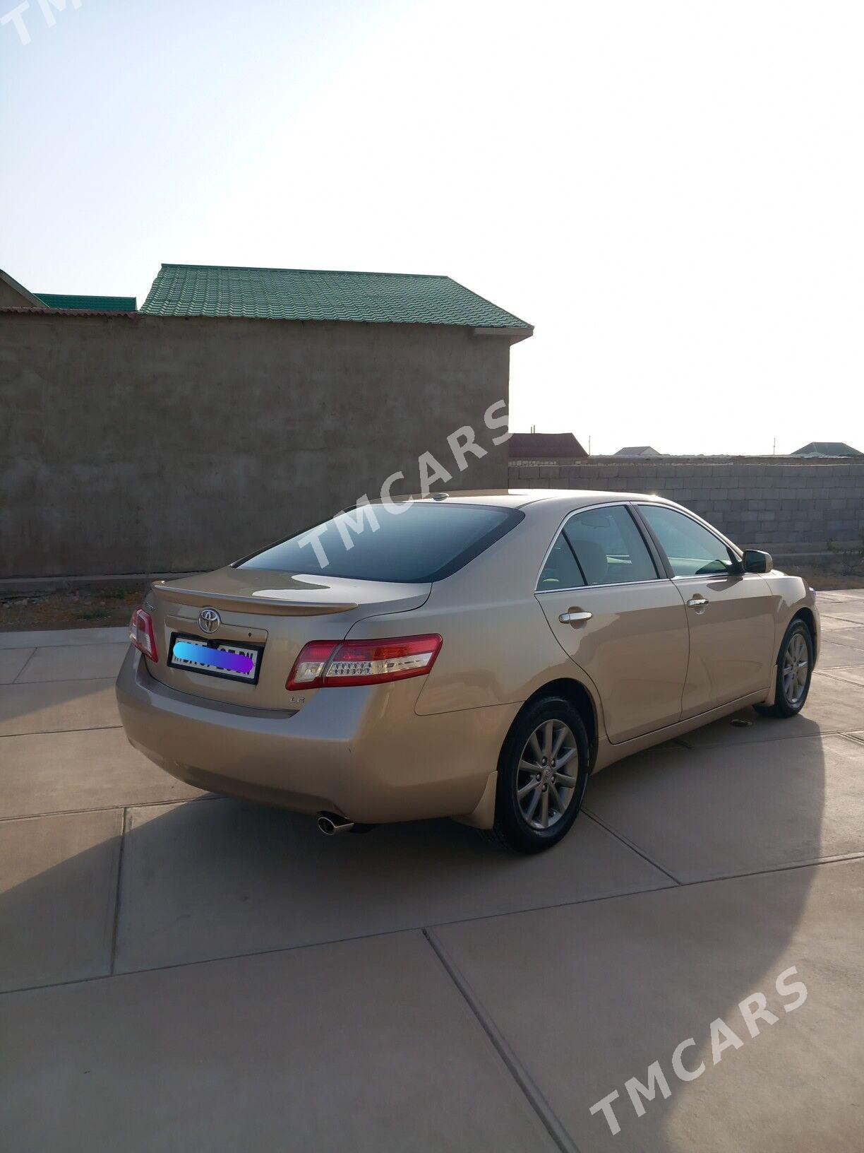Toyota Camry 2010 - 202 000 TMT - Балканабат - img 2
