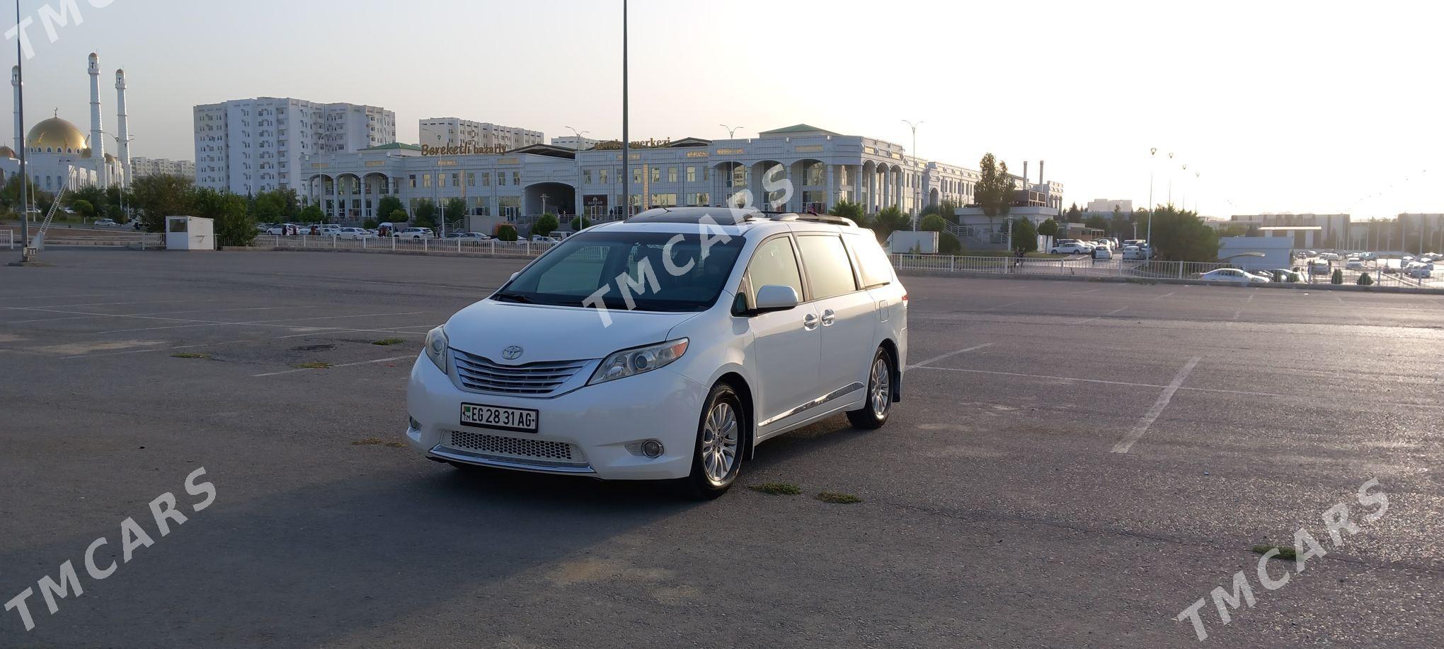 Toyota Sienna 2011 - 290 000 TMT - Ашхабад - img 4