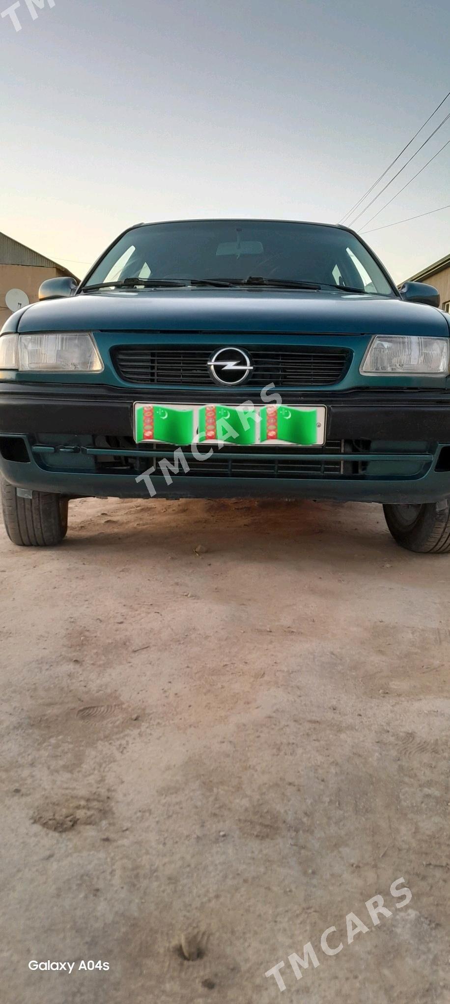 Opel Astra 1994 - 40 000 TMT - етр. Туркменбаши - img 2