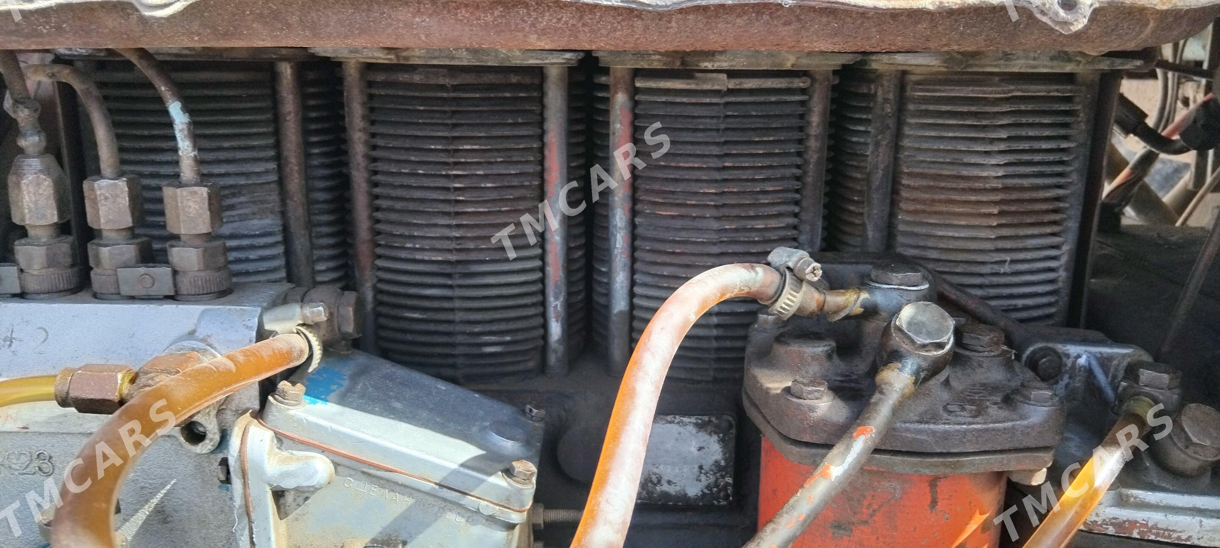 MTZ T-28 1985 - 60 000 TMT - Яшлык - img 3