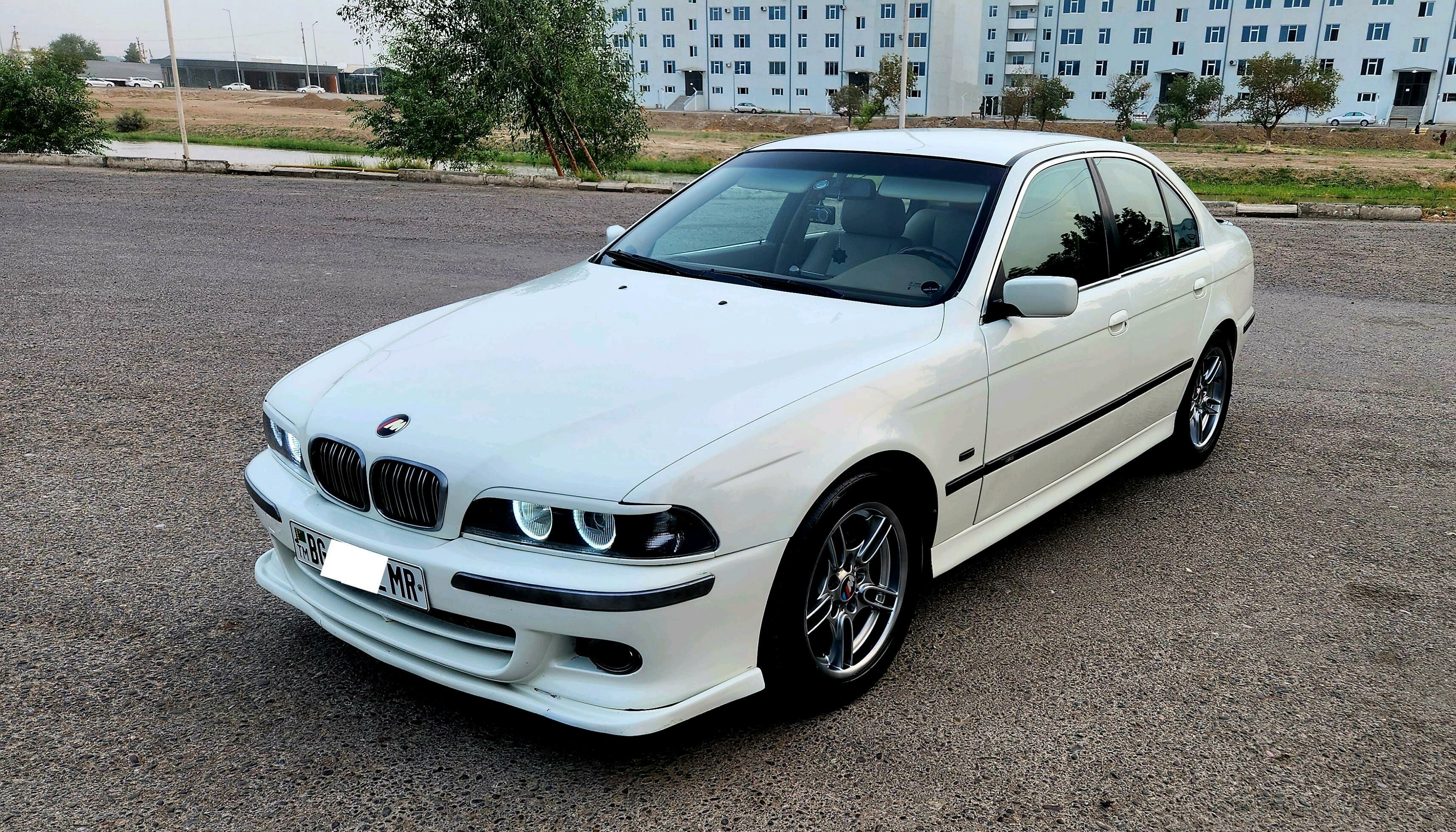 BMW E39 1998 - 132 000 TMT - Мары - img 3