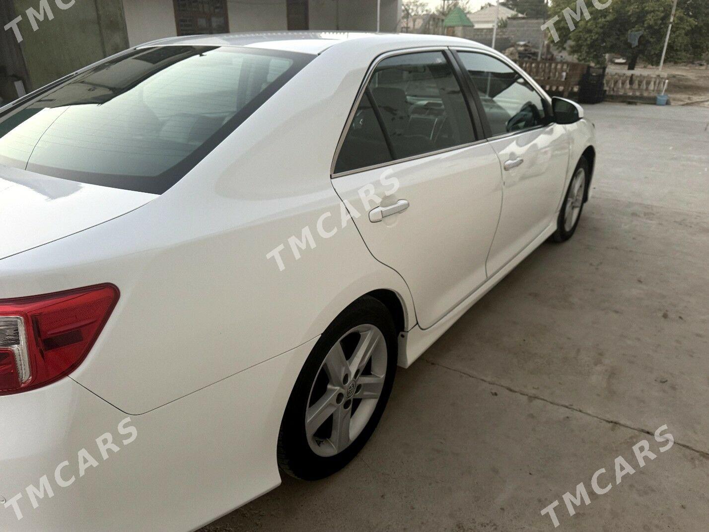 Toyota Camry 2013 - 220 000 TMT - Гёкдепе - img 3