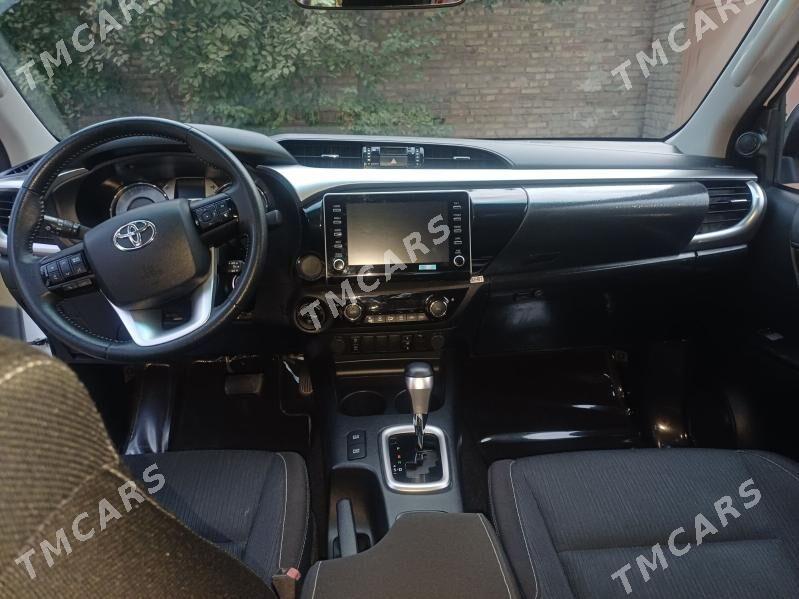 Toyota Hilux 2022 - 600 000 TMT - Türkmenabat - img 2
