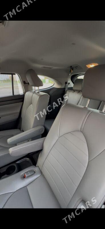 Toyota Highlander 2021 - 620 000 TMT - Ашхабад - img 2