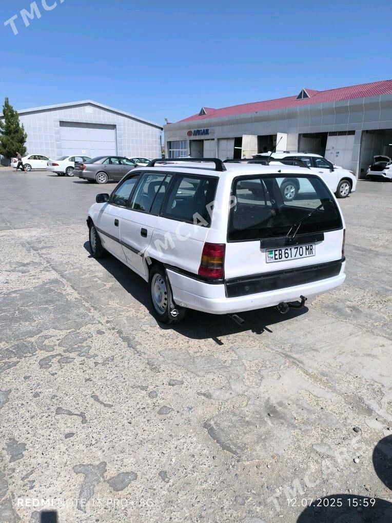 Opel Astra 1993 - 45 000 TMT - Мары - img 3
