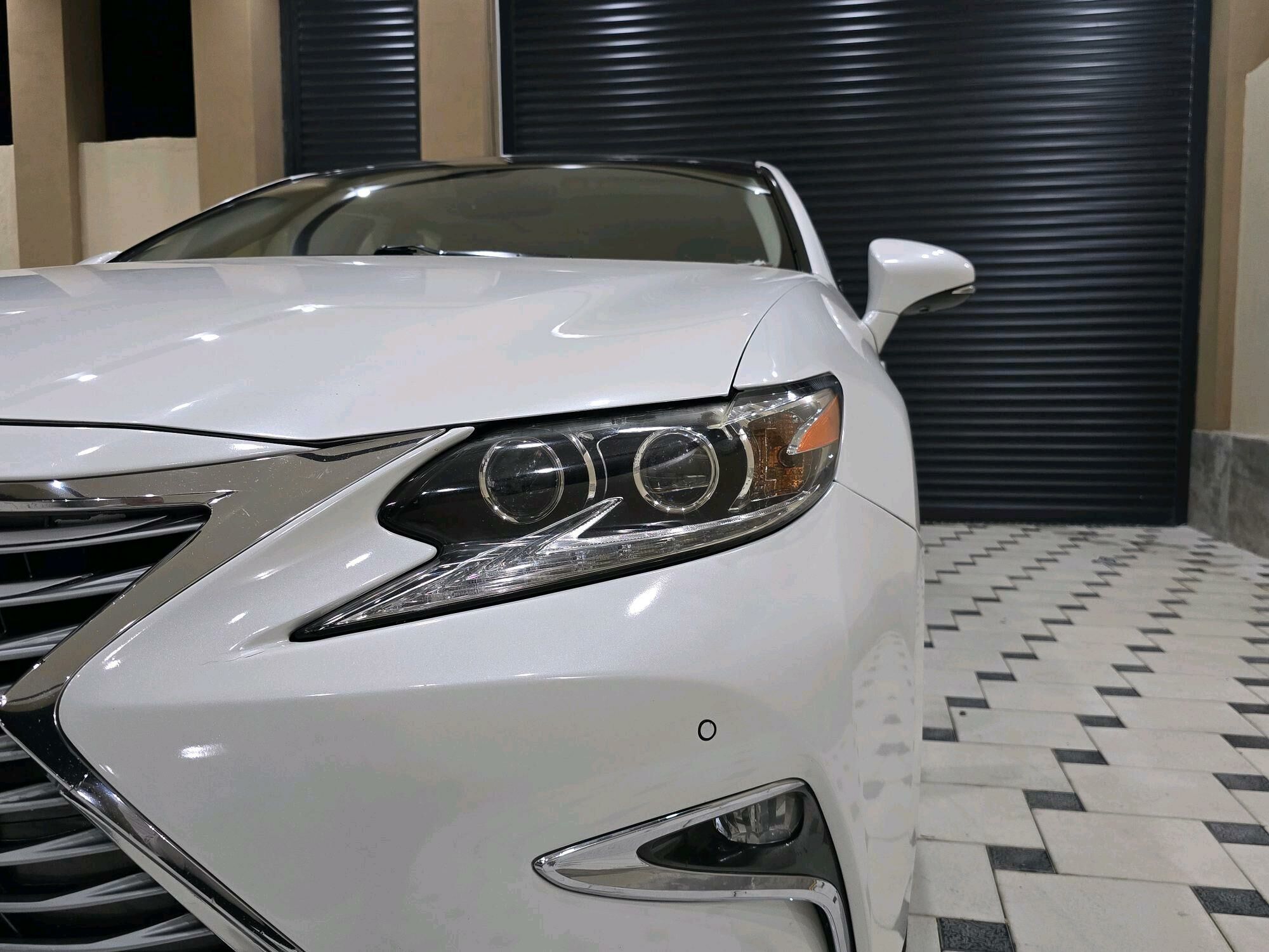 Lexus ES 350 2018 - 460 000 TMT - Бекреве - img 5