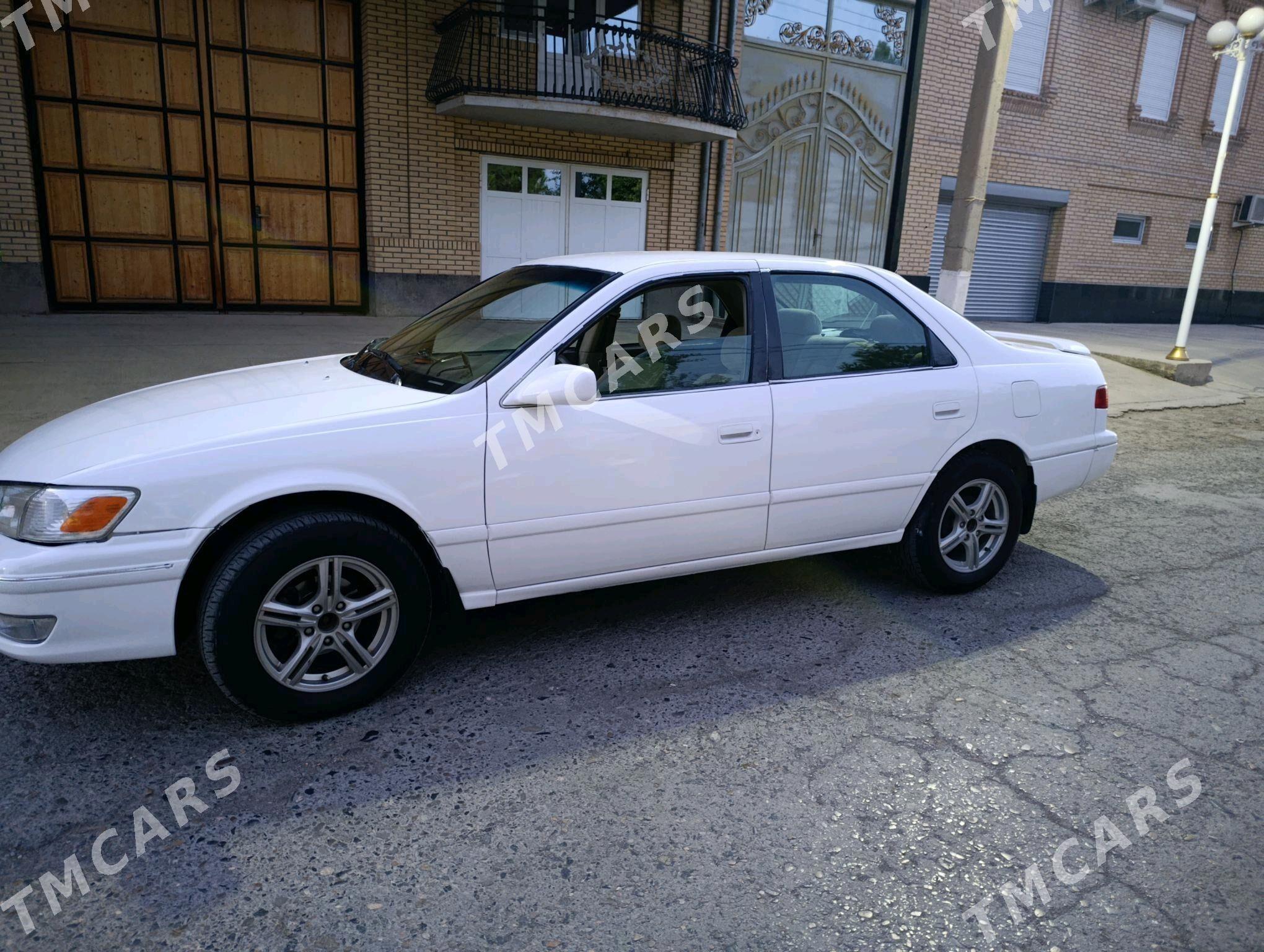Toyota Camry 1999 - 120 000 TMT - Дянев - img 3