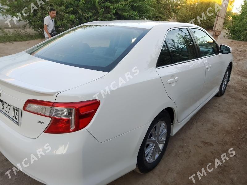 Toyota Camry 2013 - 200 000 TMT - Köneürgenç - img 3