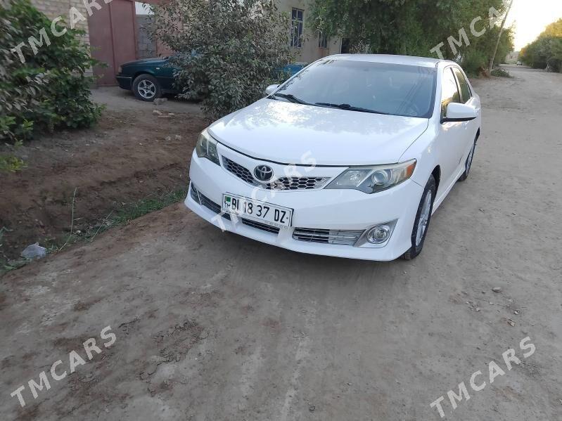 Toyota Camry 2013 - 200 000 TMT - Köneürgenç - img 2