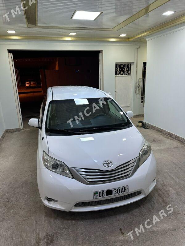 Toyota Sienna 2011 - 260 000 TMT - Ашхабад - img 6