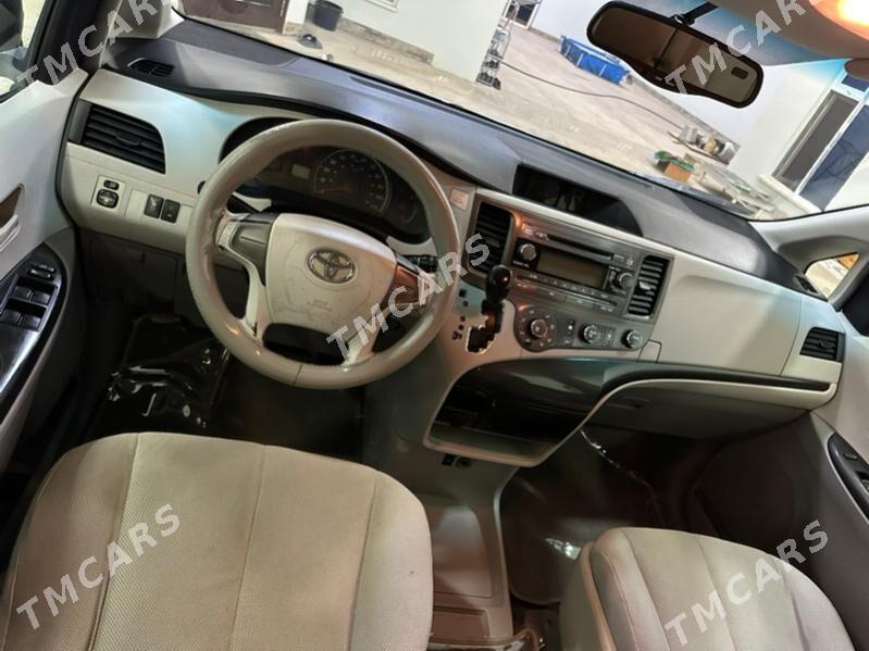 Toyota Sienna 2011 - 260 000 TMT - Ашхабад - img 7