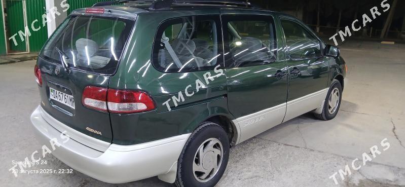 Toyota Sienna 2002 - 135 000 TMT - Мары - img 5