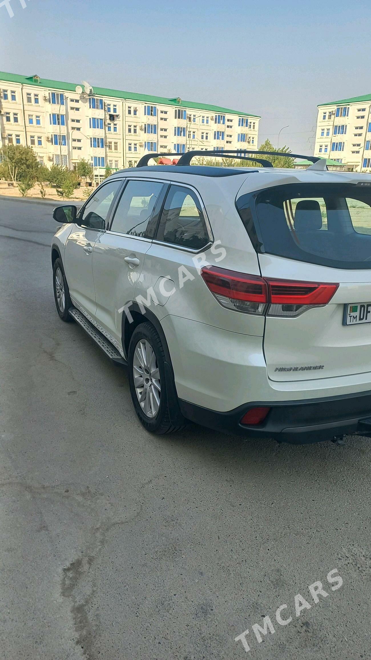 Toyota Highlander 2017 - 465 000 TMT - Aşgabat - img 7