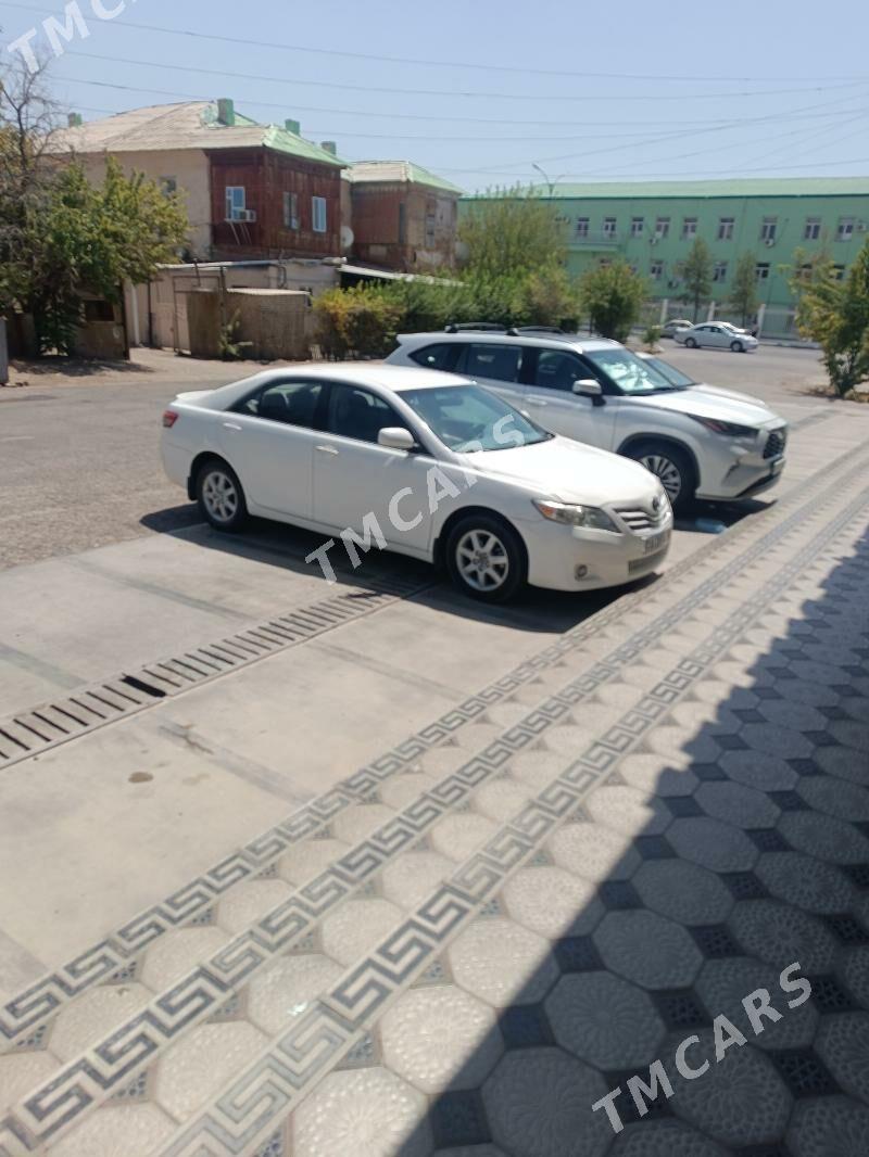 Toyota Camry 2010 - 122 000 TMT - Мургап - img 4