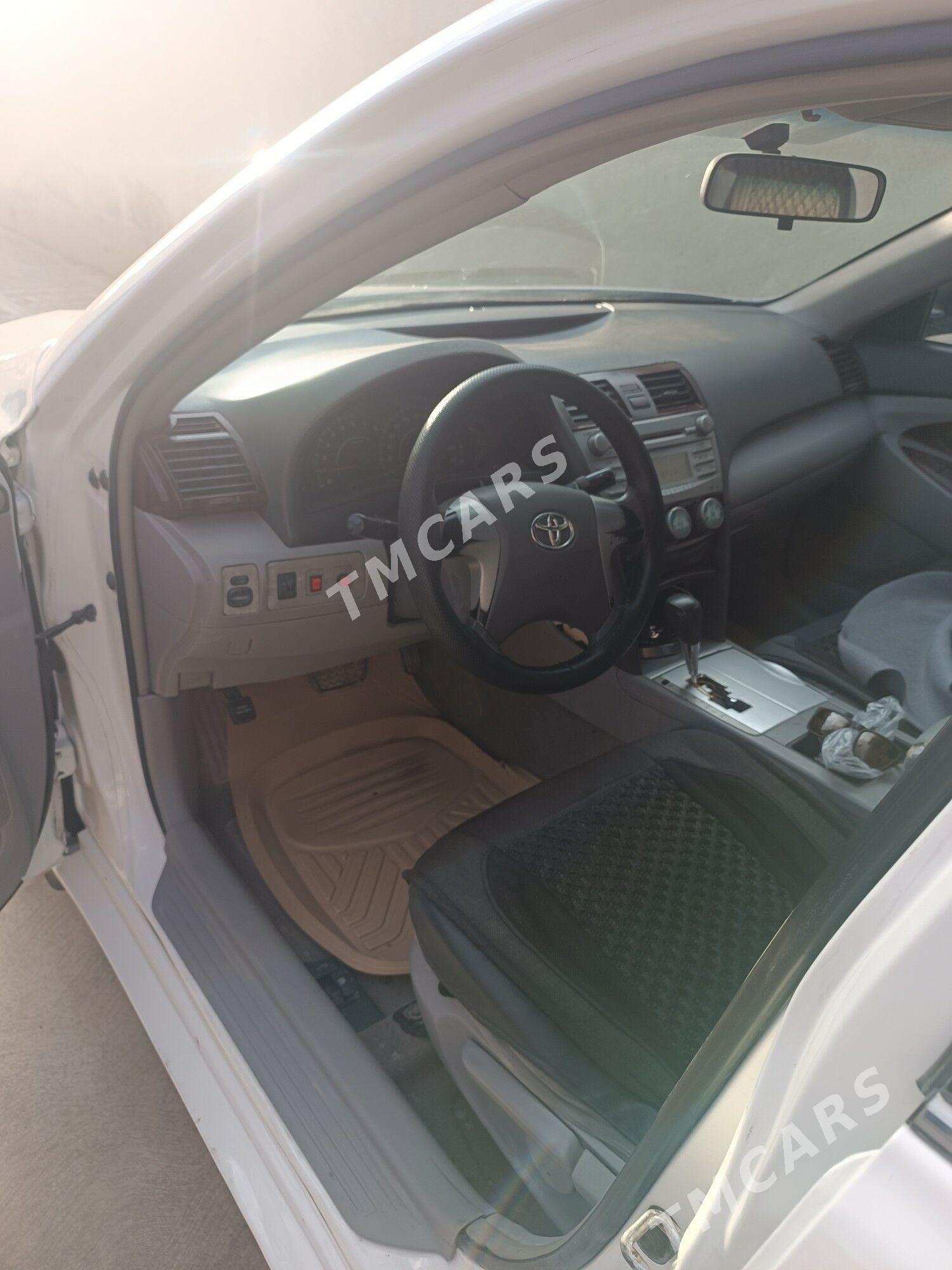 Toyota Camry 2010 - 122 000 TMT - Мургап - img 7